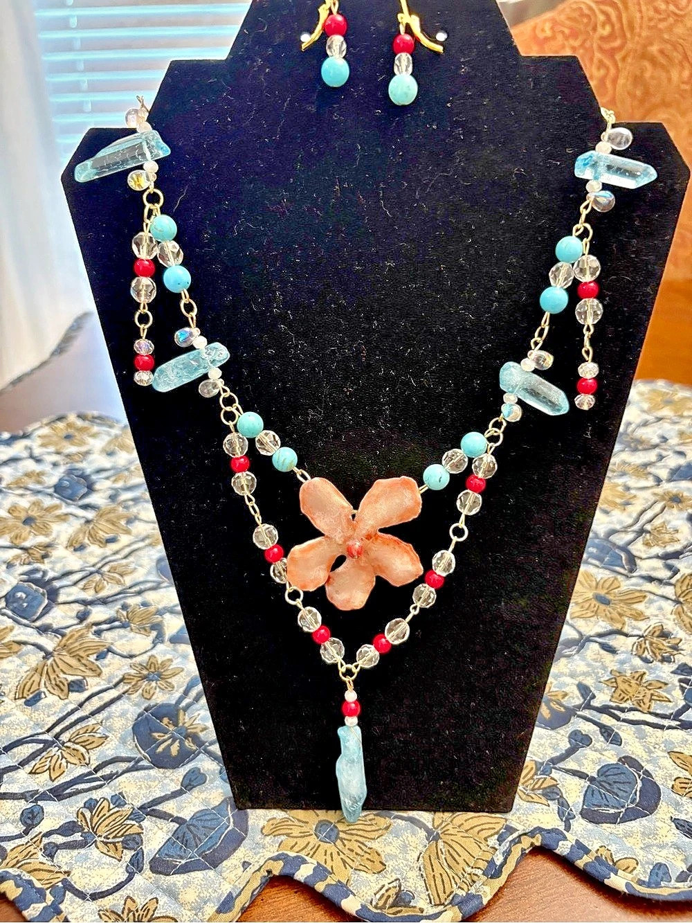 Beaded Flower Necklace & Earrings in Blue & Pink New